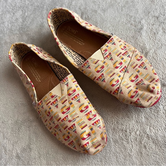 TOMS Classic Boho Southwest GIVE Canvas Teepee Alpargata Slip-On Flats Sz 9.5 - Picture 1 of 15